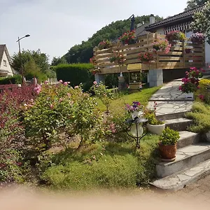  Séjour chez l'habitant Volcans D'auvergne - France
